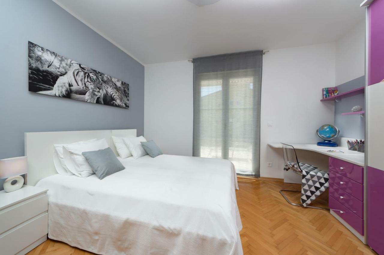 Ferienwohnung Rainbow Pula Exterior foto